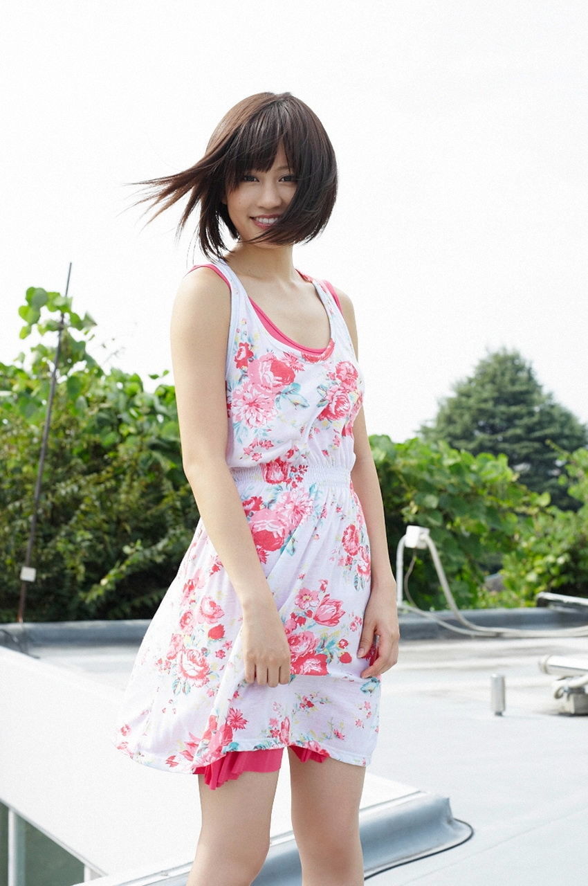 Atsuko Maeda << Atsuko Maeda Young Jump_Solo First Appearance >> [VYJ] No.104