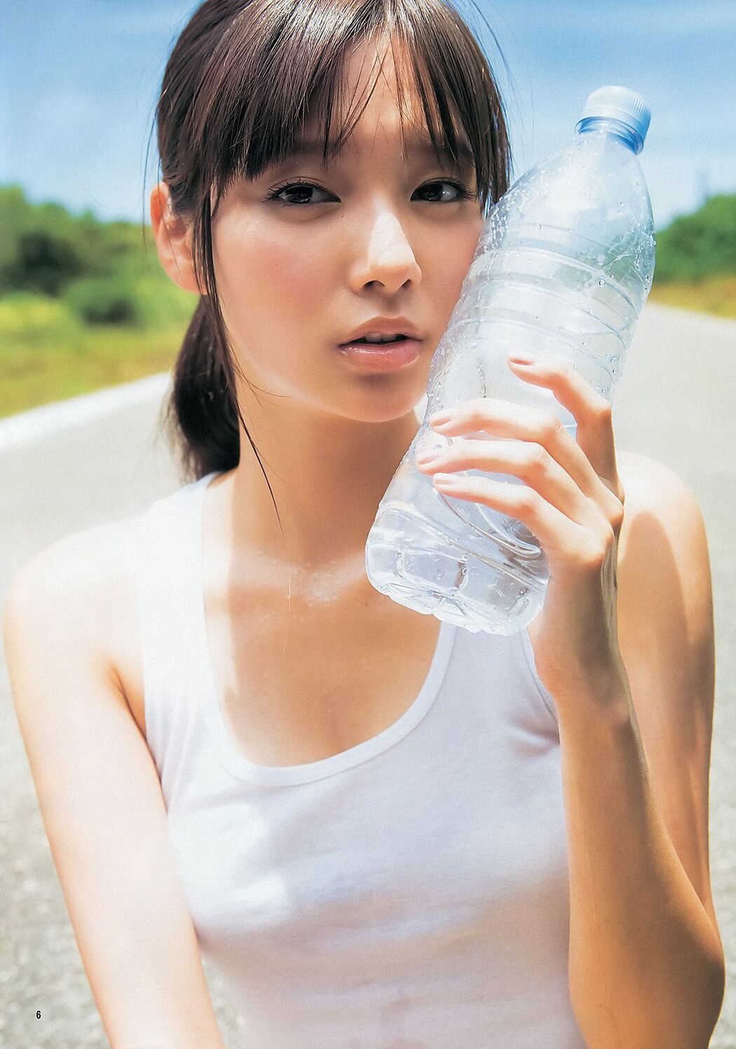 Yua Shinkawa Tomomi Shida [Weekly Young Jump] 2013 No.45 Photograph Cover Photo