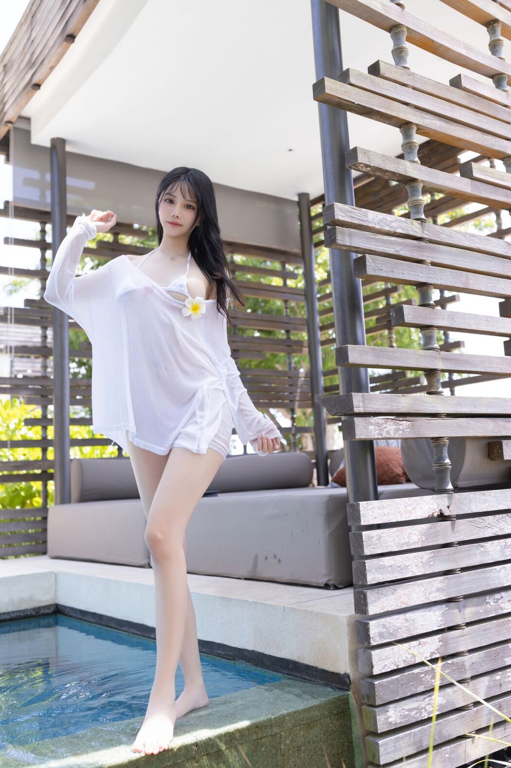 Coser@谢小蒽 – 白色泳装 Part1