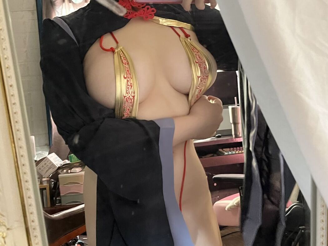 Coser@阿半今天很开心 – 奶光僵尸