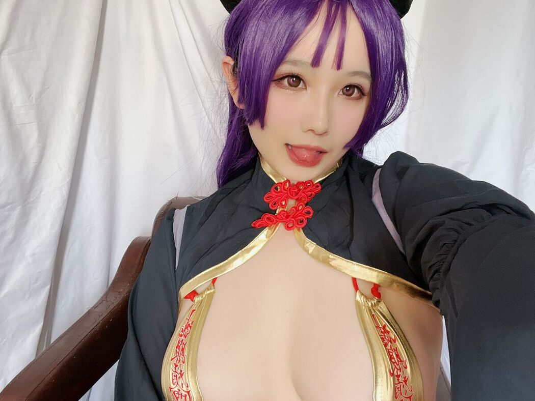 Coser@阿半今天很开心 – 奶光僵尸