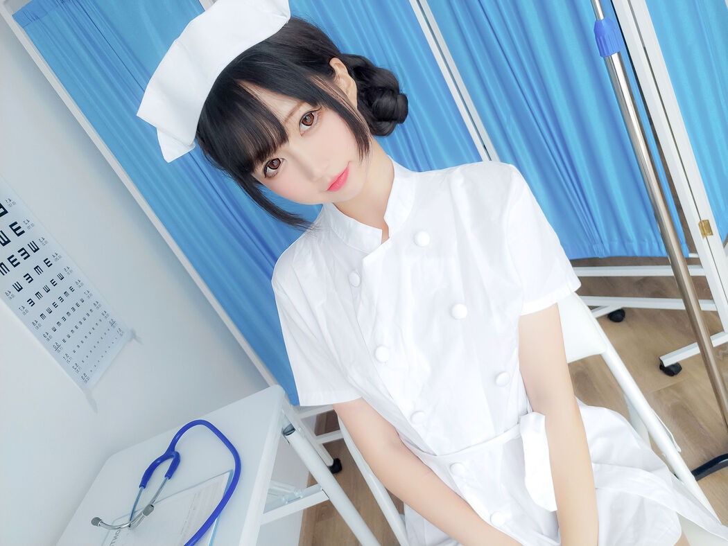 [Net Red COSER Photo] NAGISA Monster Meow [fantia] - Is it necessary for a caregiver? Cover Photo