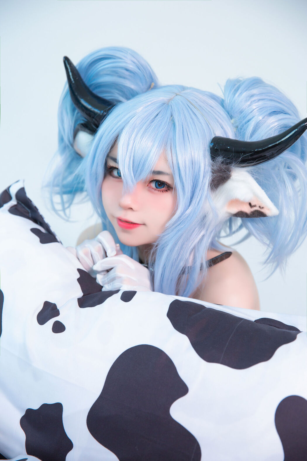 [Internet celebrity COSER photo] Anime blogger G44 will not be hurt - PA-15 Cows