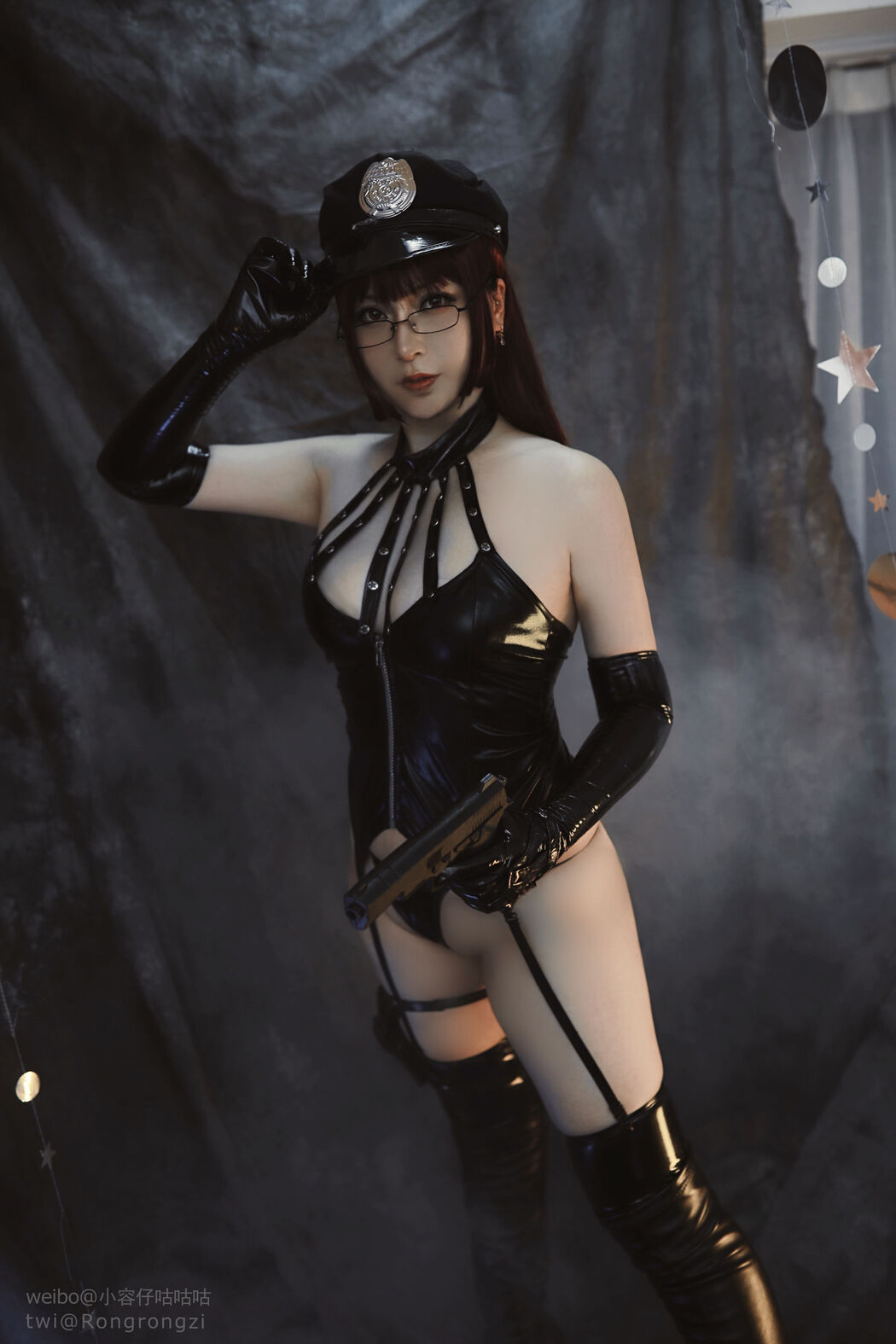 [Internet Celebrity COSER Photo] Little Rongzai Gu Gu Gu - Assault Little Policewoman