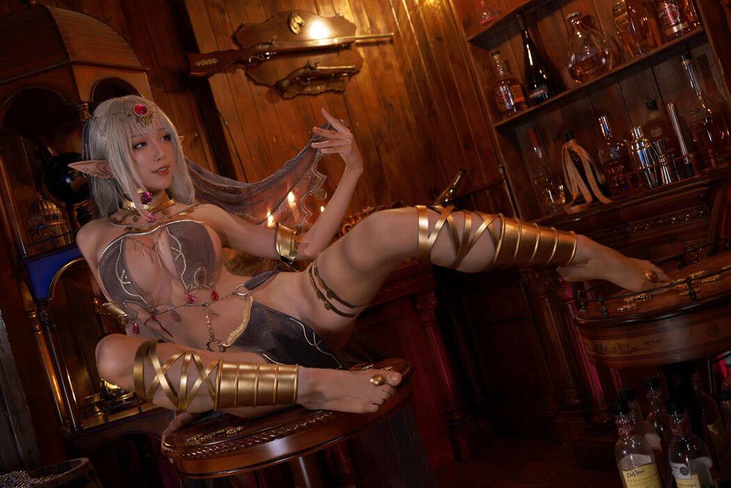 [Net Red COSER Photo] Anime blogger Shui Miao aqua - Black Beast 2