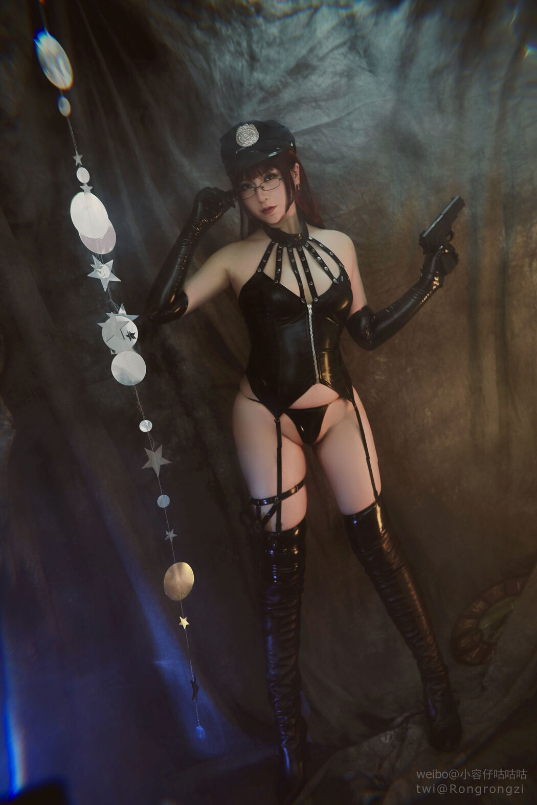 [Internet Celebrity COSER Photo] Little Rongzai Gu Gu Gu - Assault Little Policewoman
