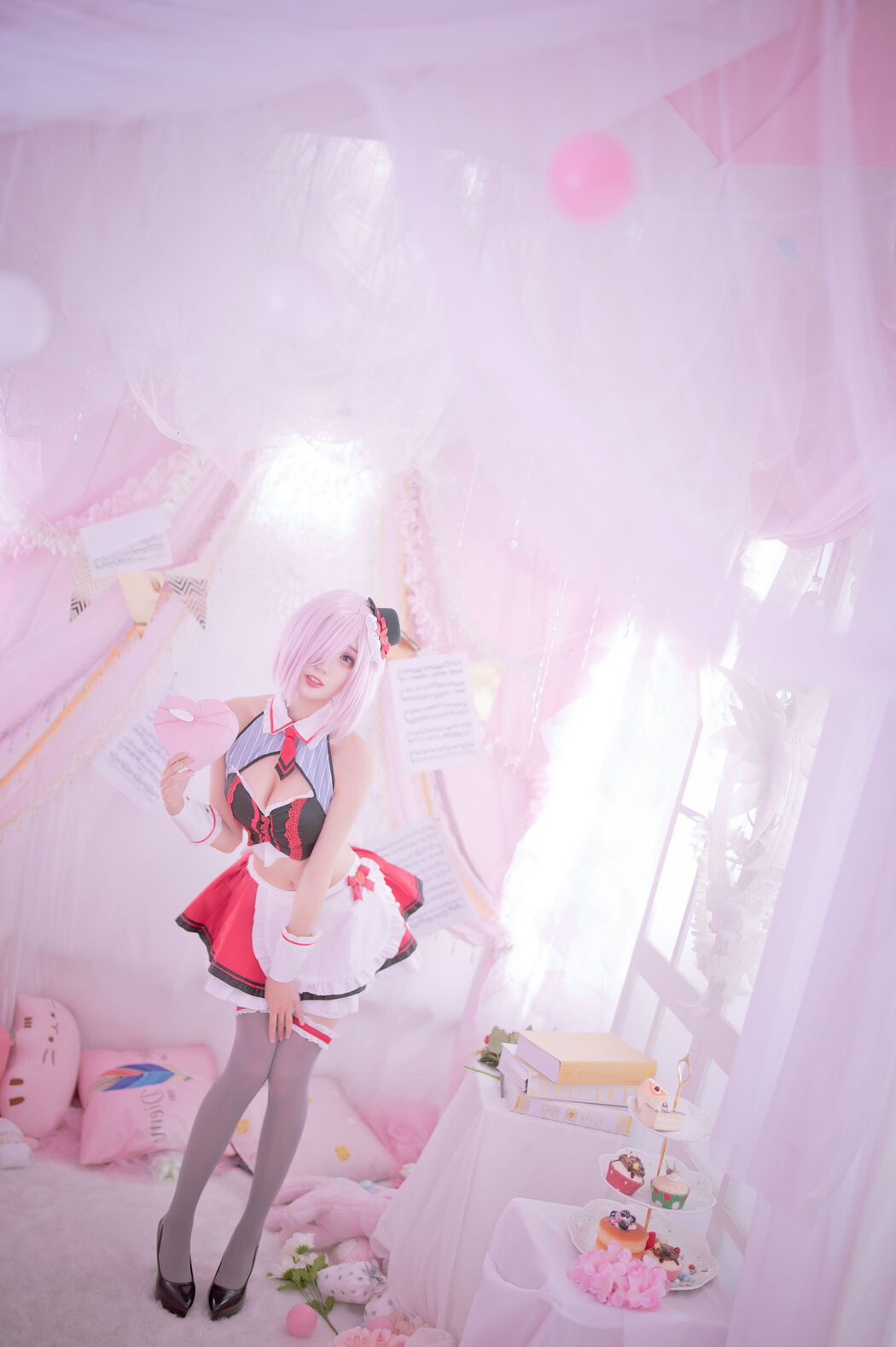 [Internet celebrity COSER photo] Zhou Ji is a cute bunny - Matthew Valentine's Day