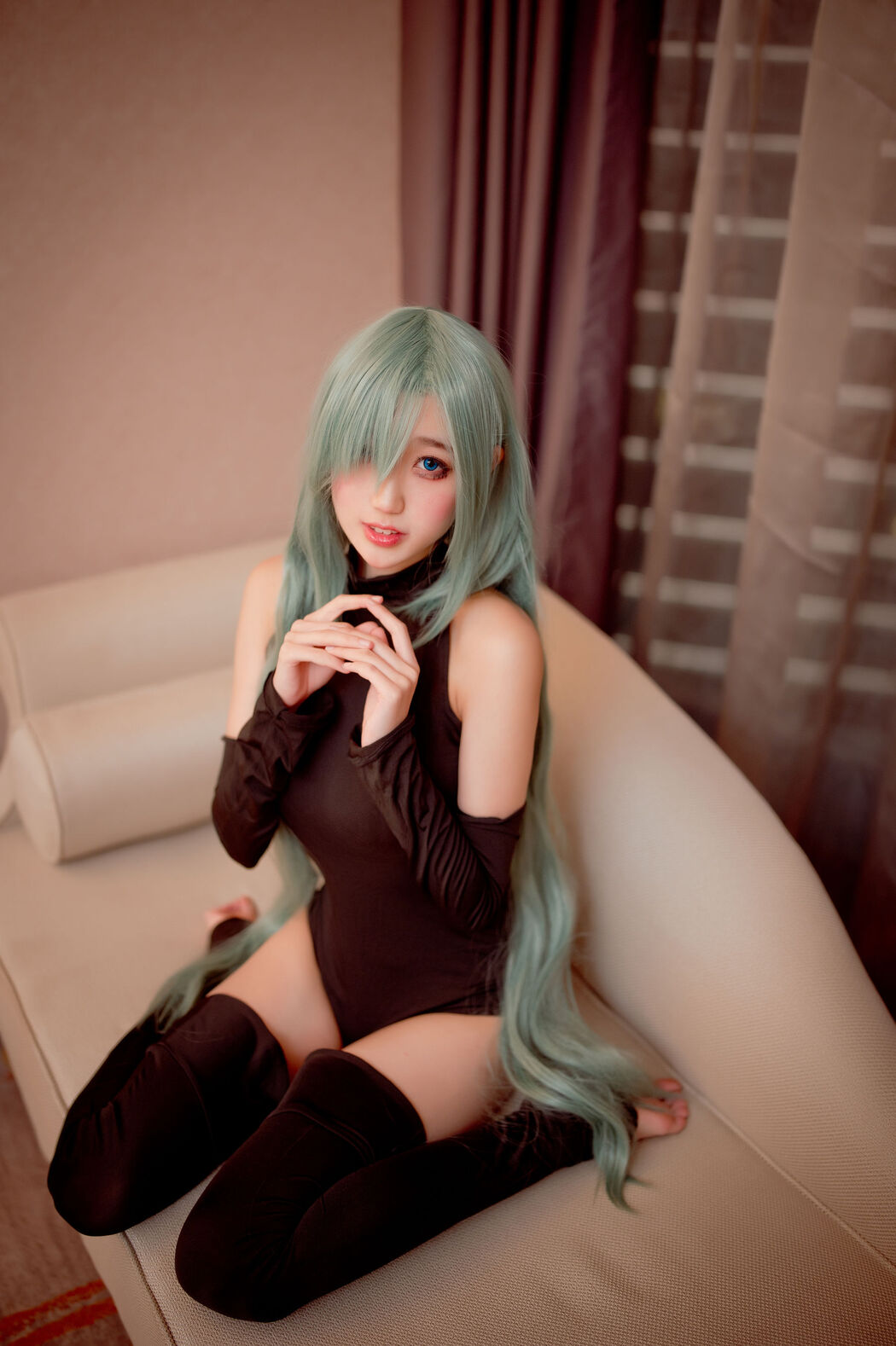 [Internet celebrity COSER photo] Zhou Ji is a cute bunny - Elizabeth jumpsuit