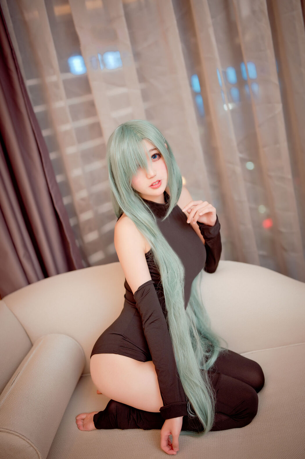 [Internet celebrity COSER photo] Zhou Ji is a cute bunny - Elizabeth jumpsuit