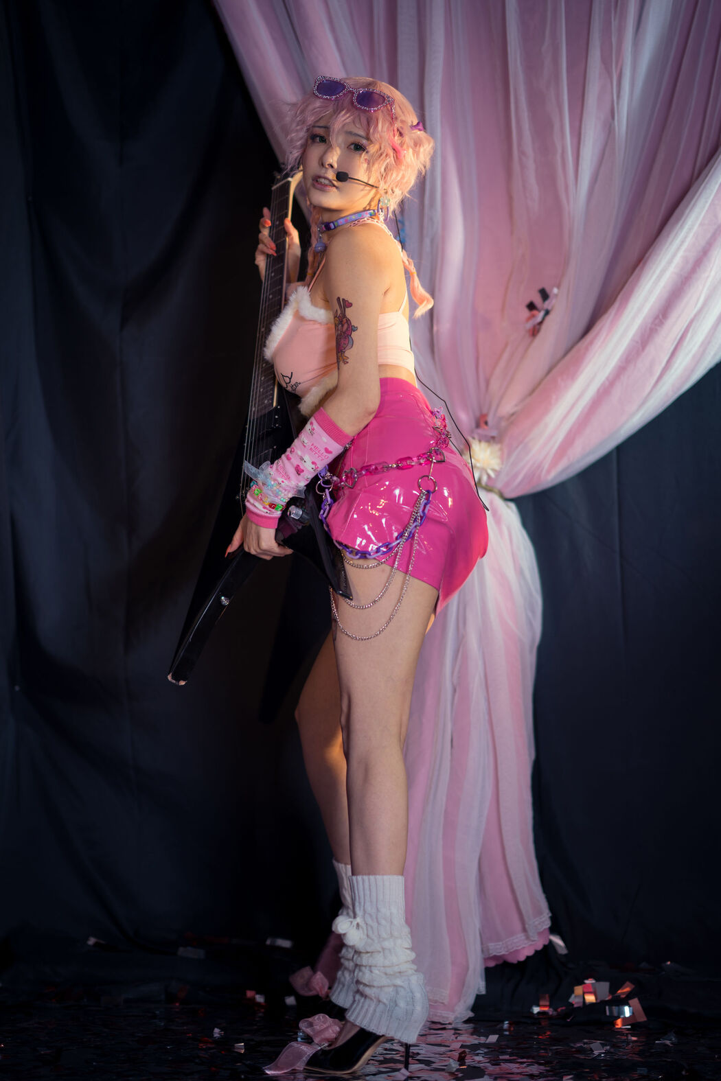 [Net Red COSER Photo] Autumn and Corgi (Xia Xiaoqiu Qiuqiu) - Little Idol