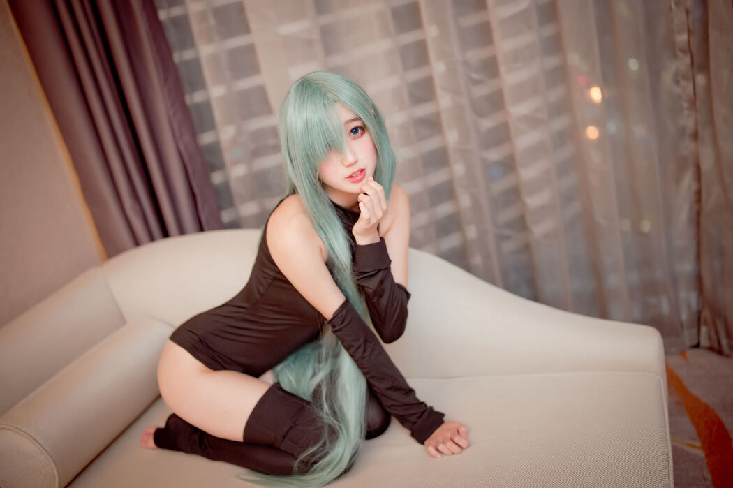 [Internet celebrity COSER photo] Zhou Ji is a cute bunny - Elizabeth jumpsuit