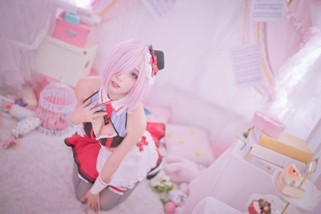 [Internet celebrity COSER photo] Zhou Ji is a cute bunny - Matthew Valentine's Day