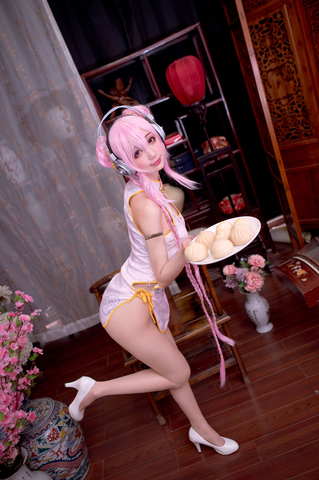 [Internet celebrity COSER photo] Zhou Ji is a cute bunny - cheongsam Soniko