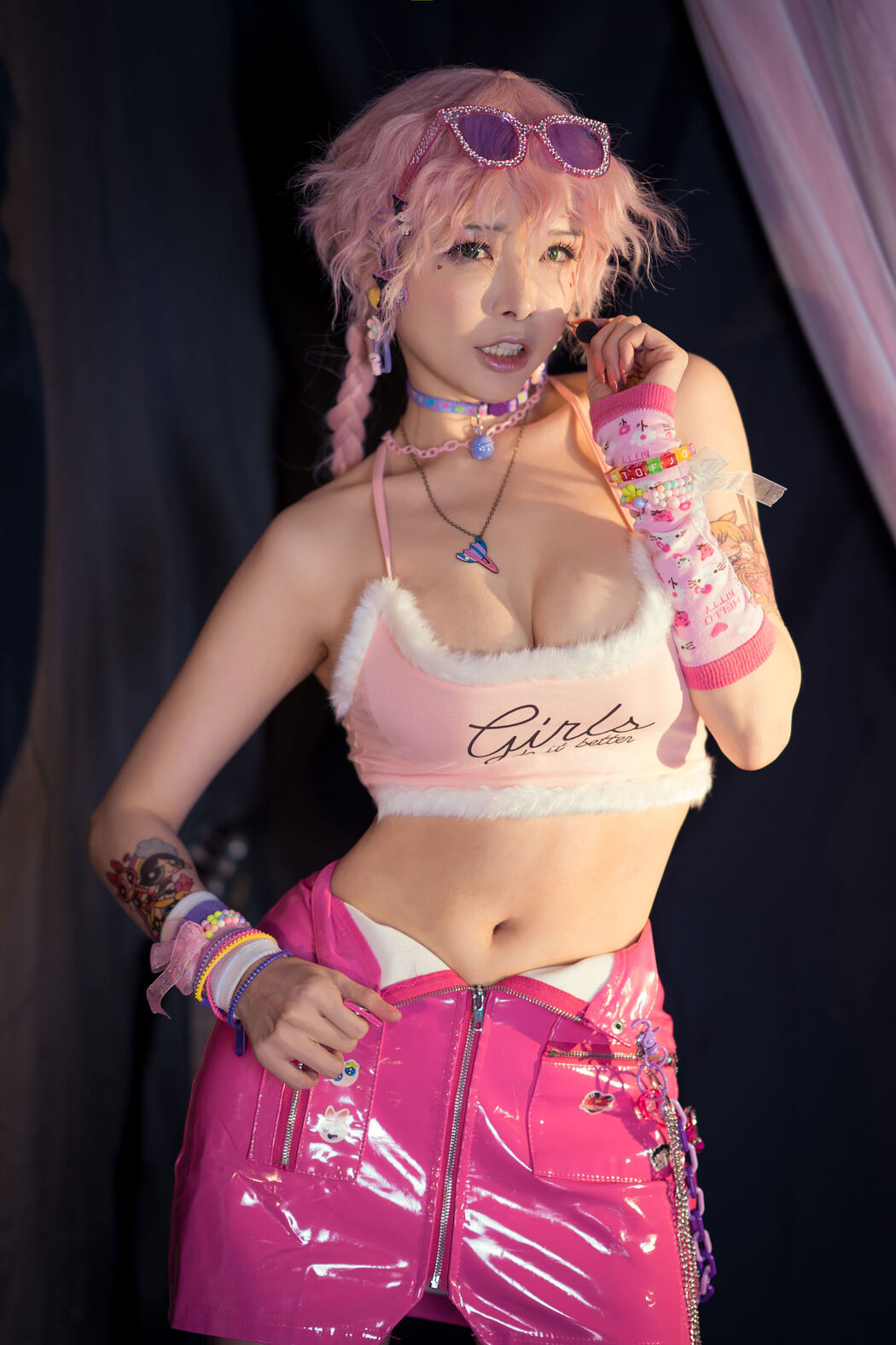 [Net Red COSER Photo] Autumn and Corgi (Xia Xiaoqiu Qiuqiu) - Little Idol