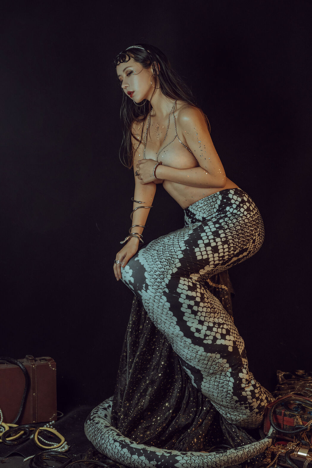 [Net Red COSER Photo] Yunxixi - Milk Peach Snake Ji