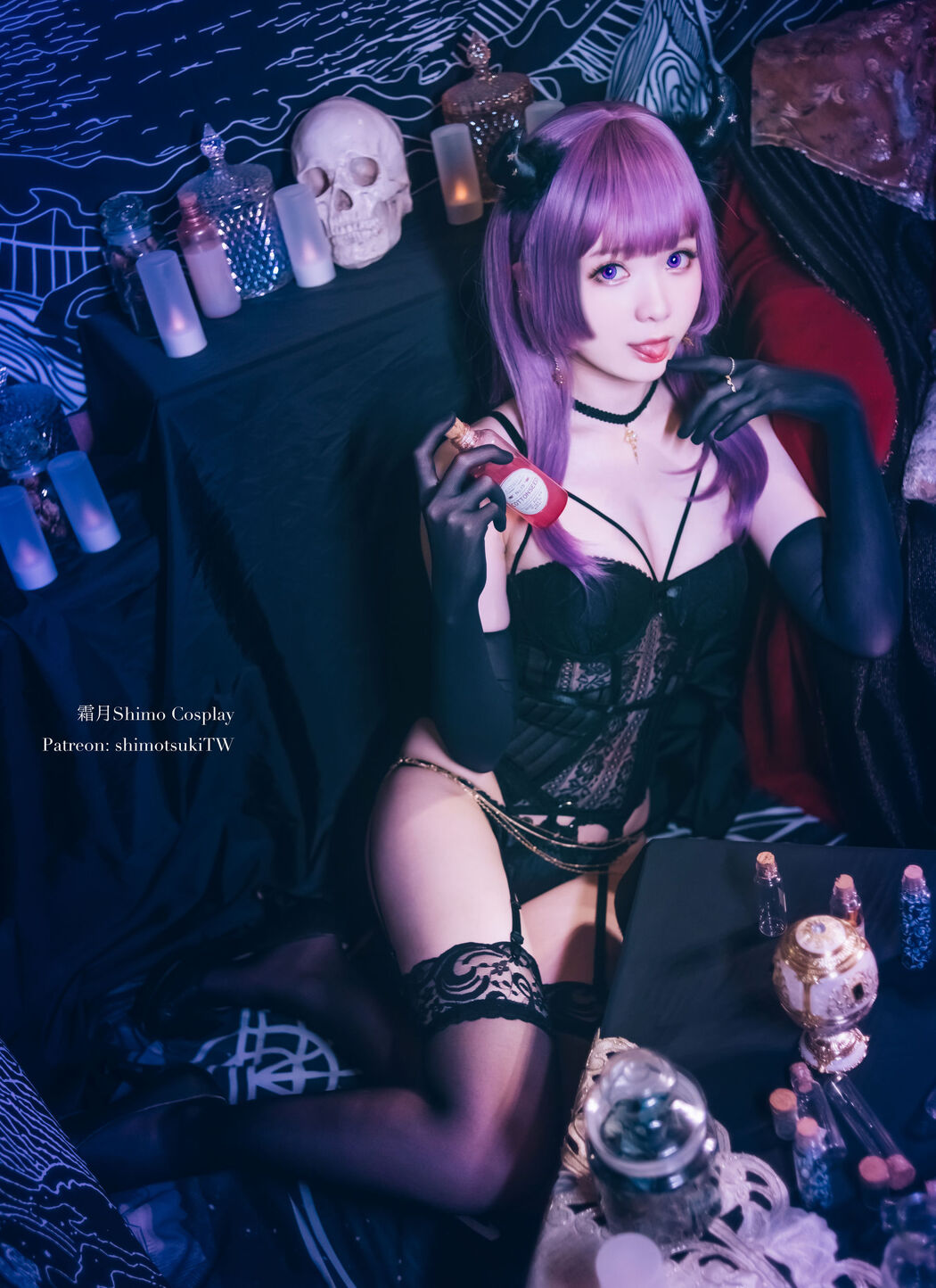 [Net Red COSER Photo] Weibo Girl Paper Cream Moon Shimo - Underwear