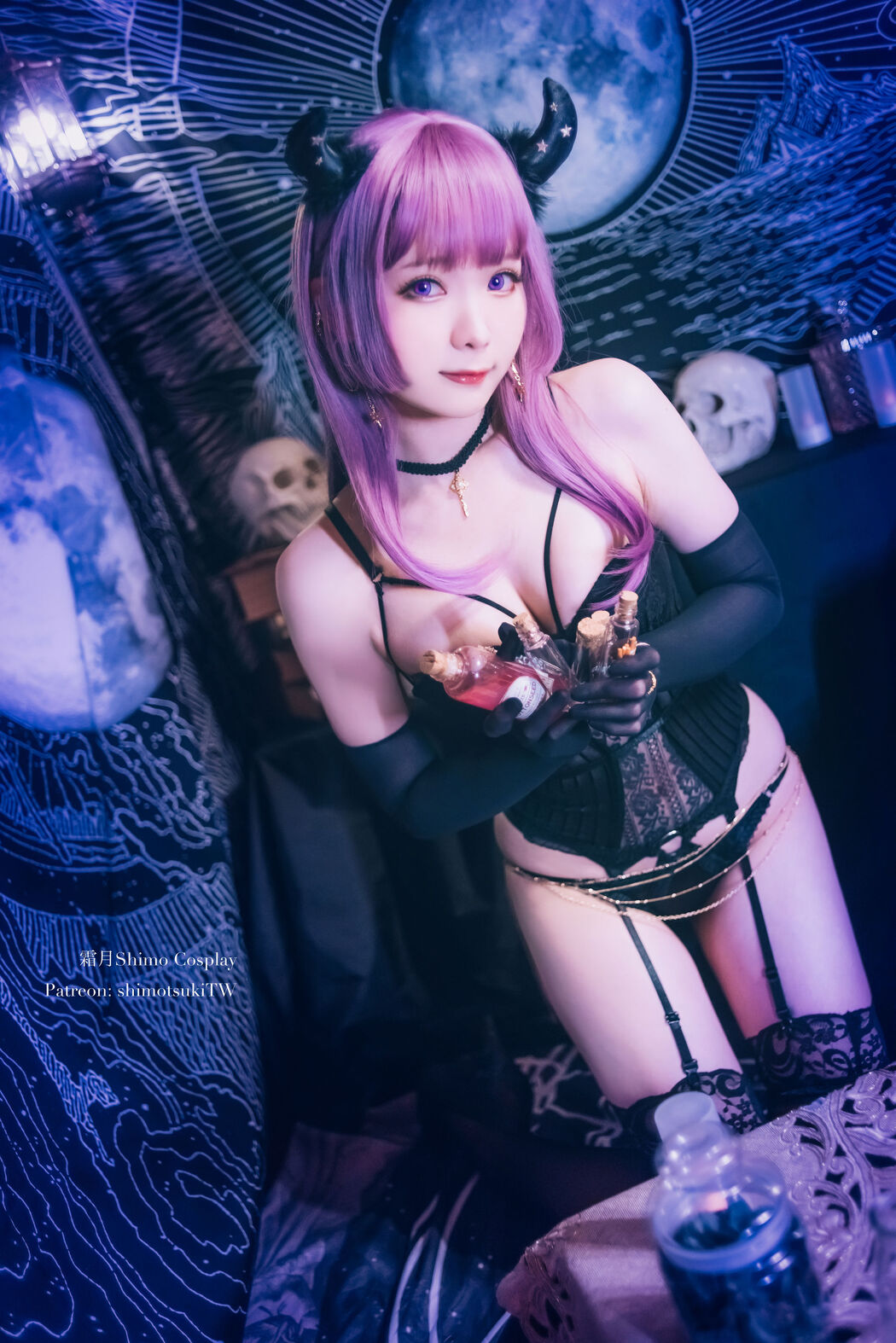 [Net Red COSER Photo] Weibo Girl Paper Cream Moon Shimo - Underwear