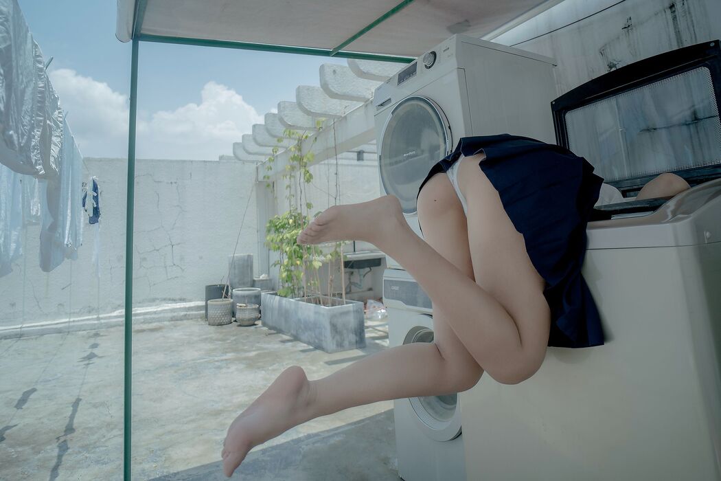 [Net Red COSER Photo] Cute Miss Sister-Bai Ye- - Rooftop