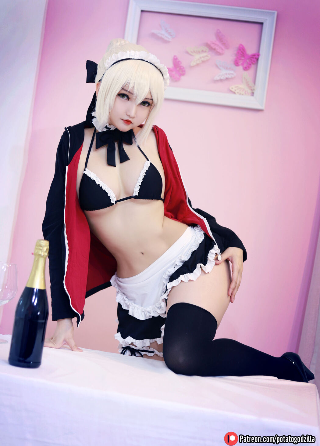 [Internet celebrity COSER photo] Miss Coser Potato Godzilla - Saber Alter Maid