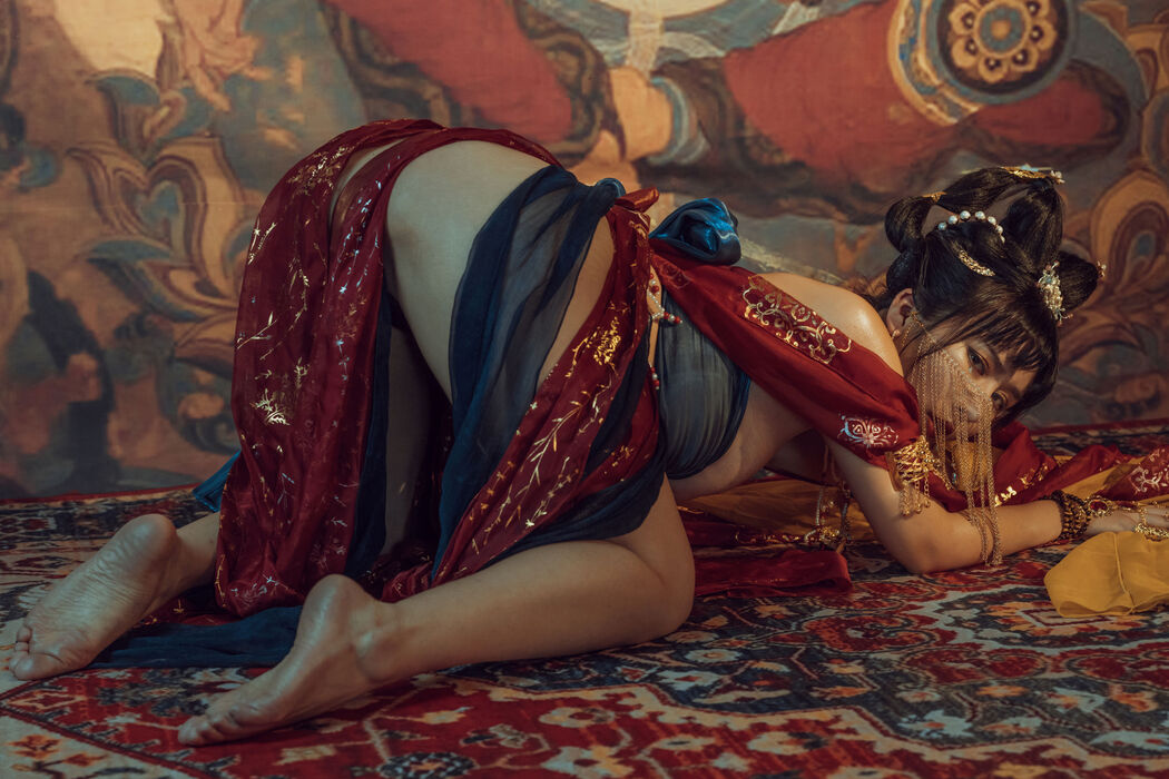 [Internet celebrity COSER photo] Yunxixi - Dunhuang