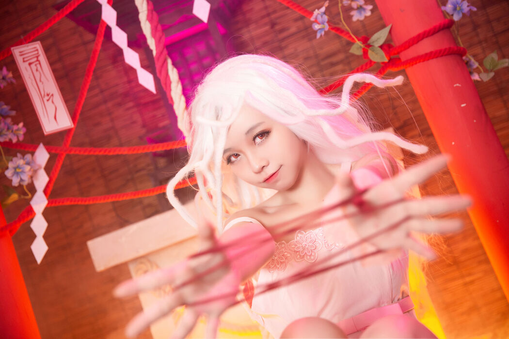 [Net Red COSER Photo] Anime blogger G44 will not be hurt - Nadeko Snake God