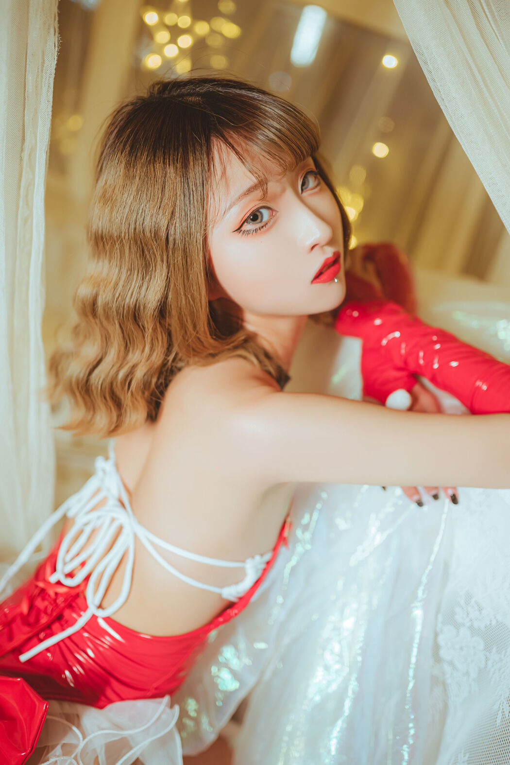 [Net Celebrity COSER Photo] Girl Shaking Green Photo - Xue Ye Jinli
