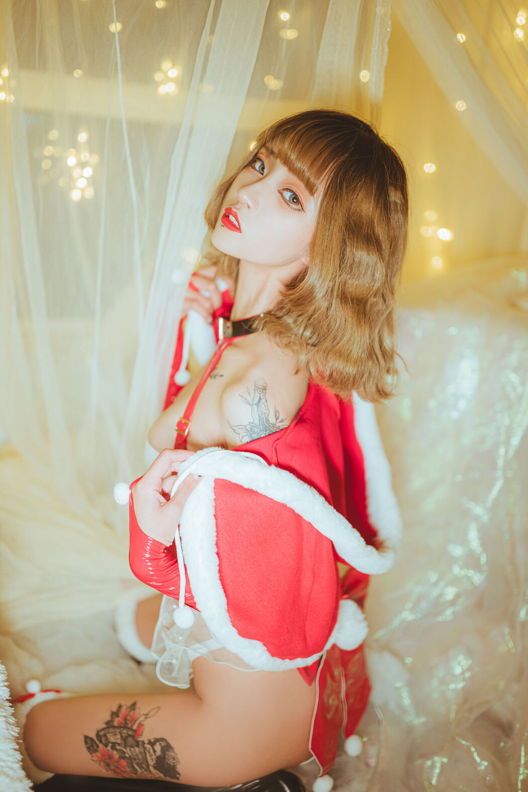 [Net Celebrity COSER Photo] Girl Shaking Green Photo - Xue Ye Jinli