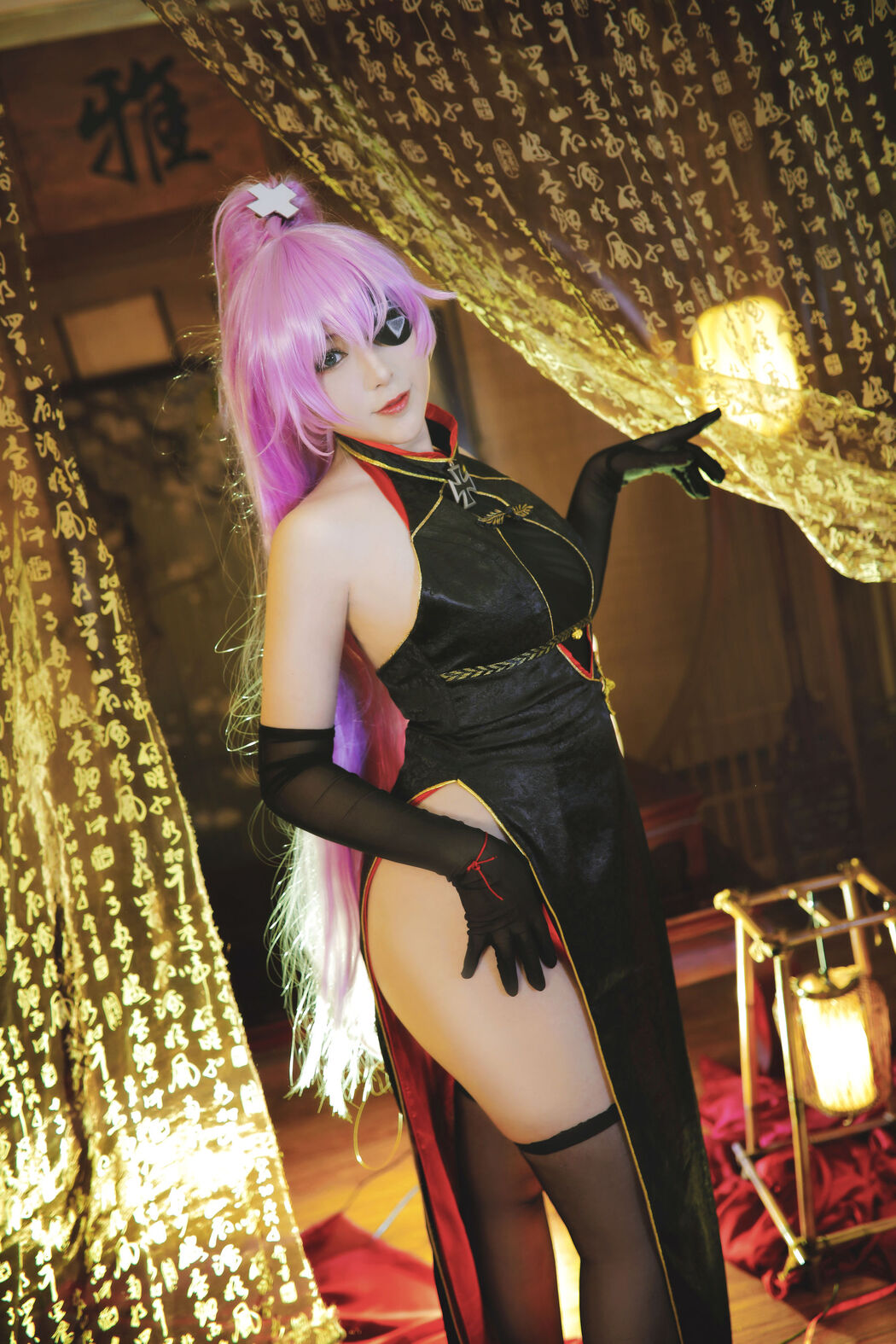 [Internet Celebrity COSER Photo] Xiao Rongzai Gu Gu Gu - Sharnhorst Cheongsam Cover Photo