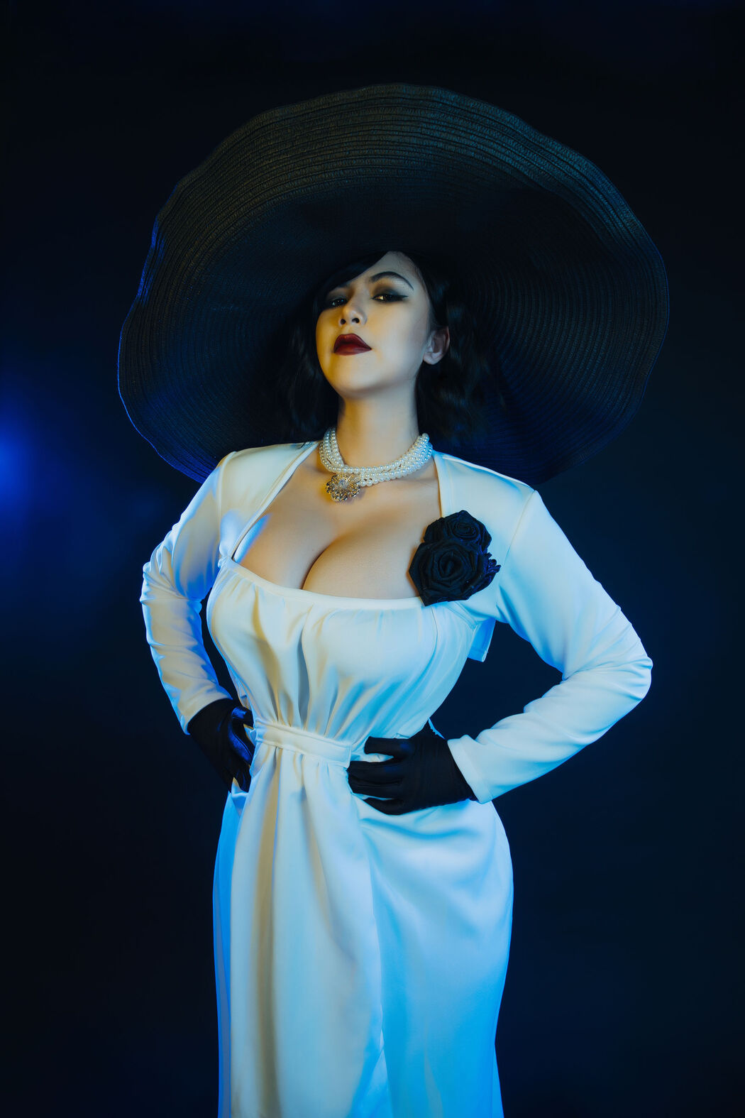 [Internet celebrity COSER photo] Uy Uy - Lady Dimitrescu