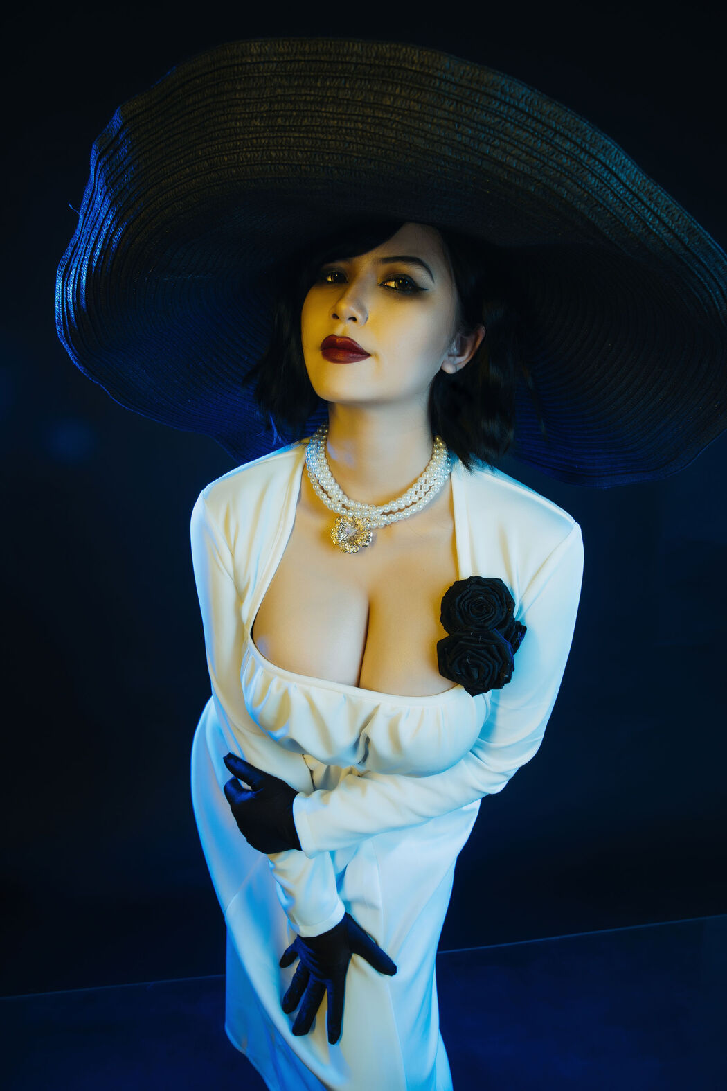 [Internet celebrity COSER photo] Uy Uy - Lady Dimitrescu