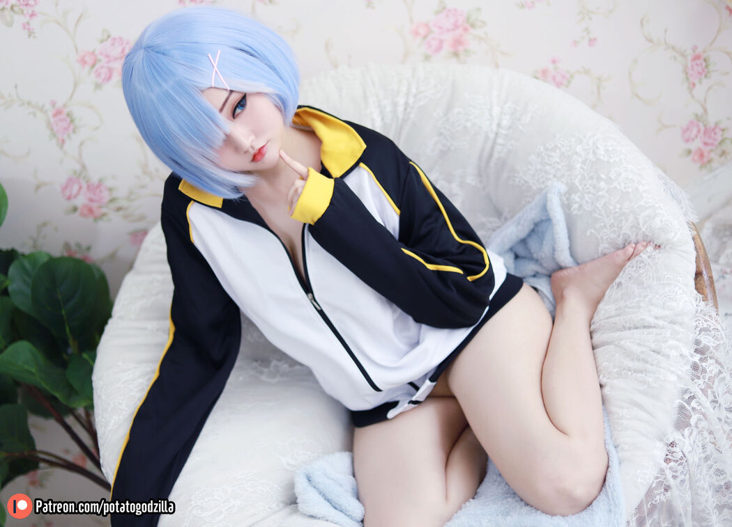 [Internet celebrity COSER photo] Miss Coser Potato Godzilla - Rem In Subaru Jacket