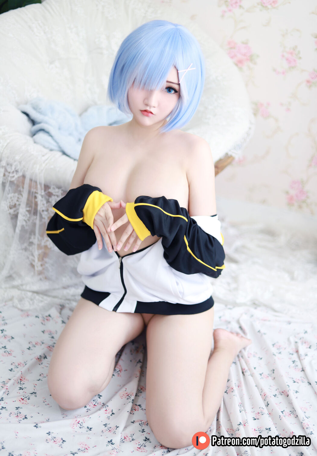 [Internet celebrity COSER photo] Miss Coser Potato Godzilla - Rem In Subaru Jacket