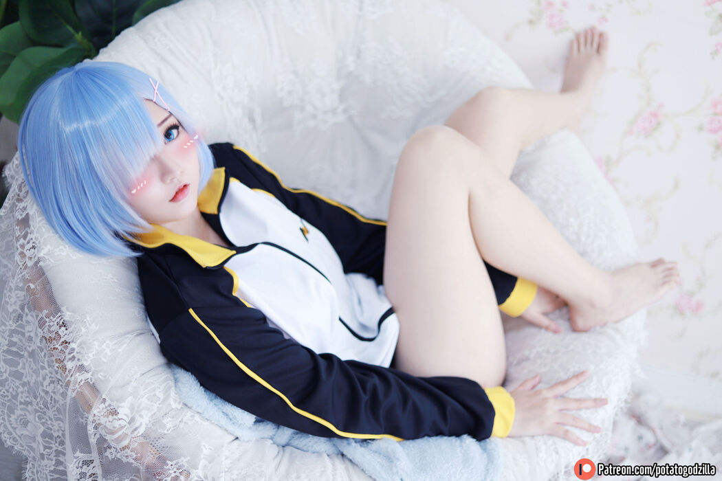 [Internet celebrity COSER photo] Miss Coser Potato Godzilla - Rem In Subaru Jacket