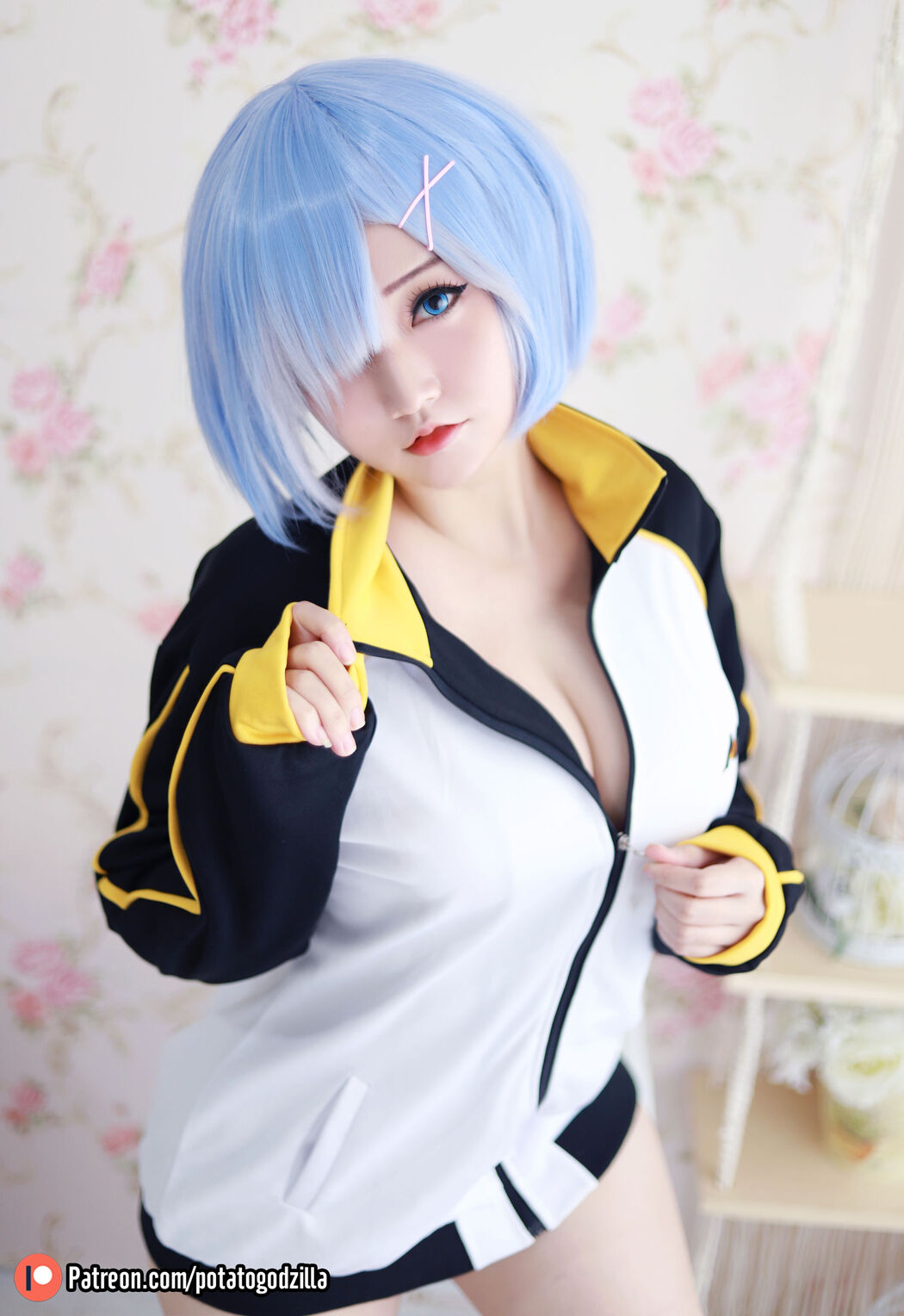 [Internet celebrity COSER photo] Miss Coser Potato Godzilla - Rem In Subaru Jacket