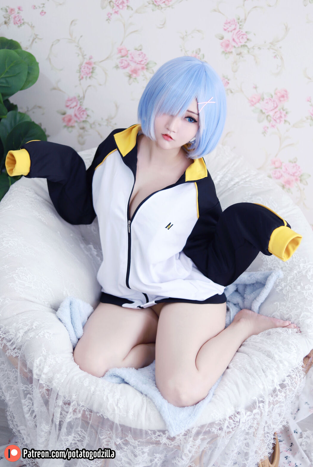 [Internet celebrity COSER photo] Miss Coser Potato Godzilla - Rem In Subaru Jacket