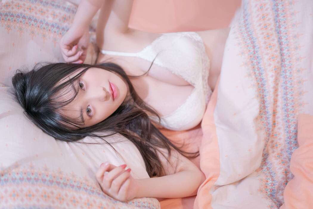 [Net Red COSER Photo] Anime blogger takes off his tail Mizuki - light private room