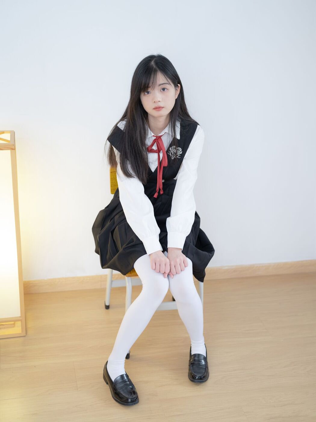Coser@少女秩序 – 晞可 束缚衣白虎极品嫩妹 Part1
