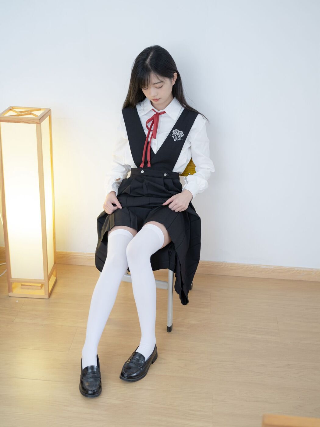 Coser@少女秩序 – 晞可 束缚衣白虎极品嫩妹 Part2