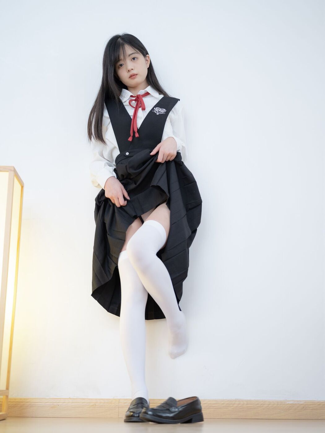 Coser@少女秩序 – 晞可 束缚衣白虎极品嫩妹 Part1