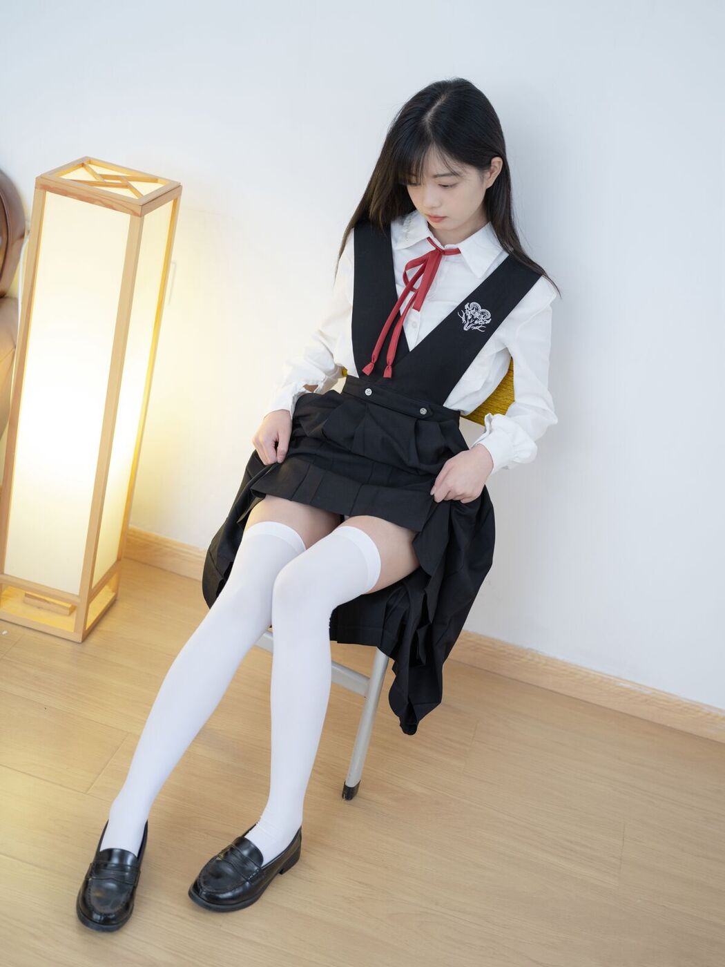Coser@少女秩序 – 晞可 束缚衣白虎极品嫩妹 Part2