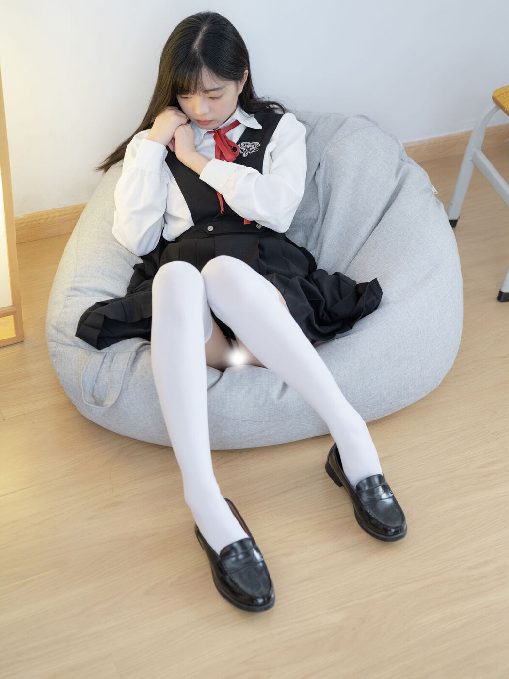 Coser@少女秩序 – 晞可 束缚衣白虎极品嫩妹 Part1