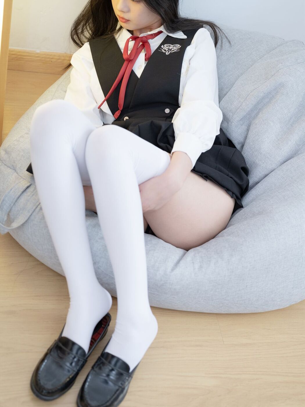 Coser@少女秩序 – 晞可 束缚衣白虎极品嫩妹 Part2