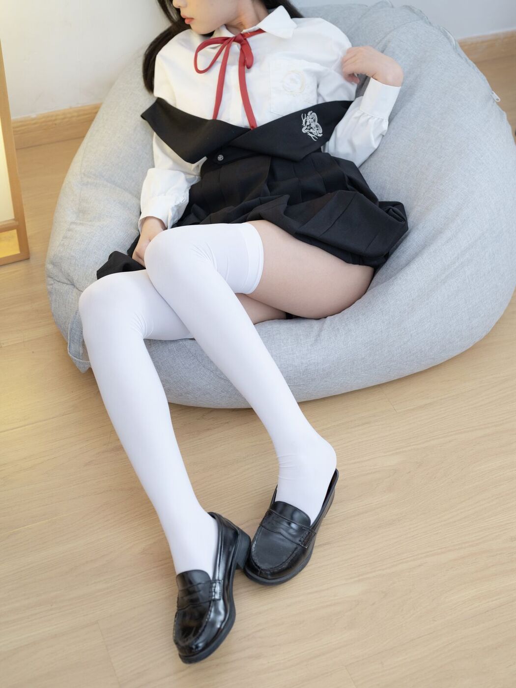 Coser@少女秩序 – 晞可 束缚衣白虎极品嫩妹 Part2
