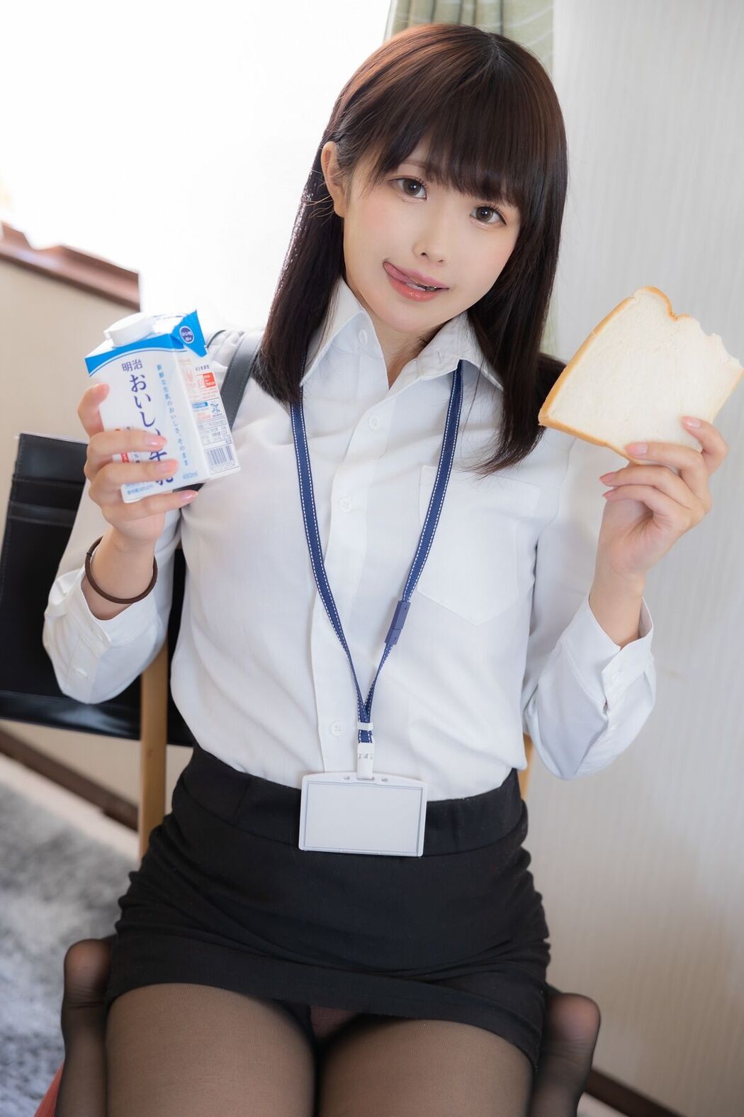 Coser@毎日眠たい 毎眠かのん – 黑丝OL Part2