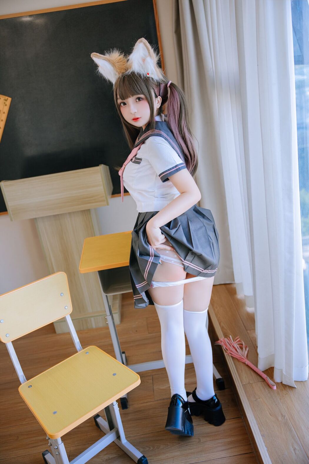 Coser@日奈娇 – 课桌捆绑 Part3