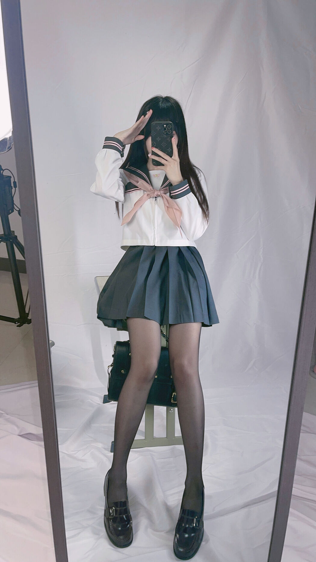 Coser@miko酱ww – mikoの黑丝02 Part1