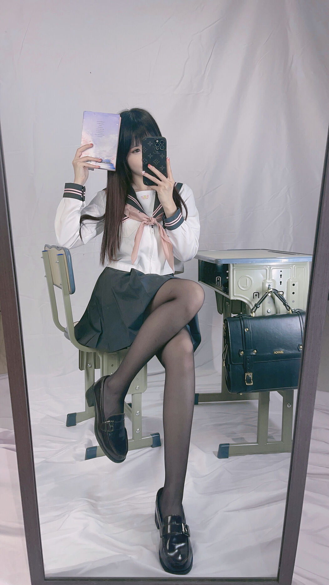Coser@miko酱ww – mikoの黑丝02 Part1