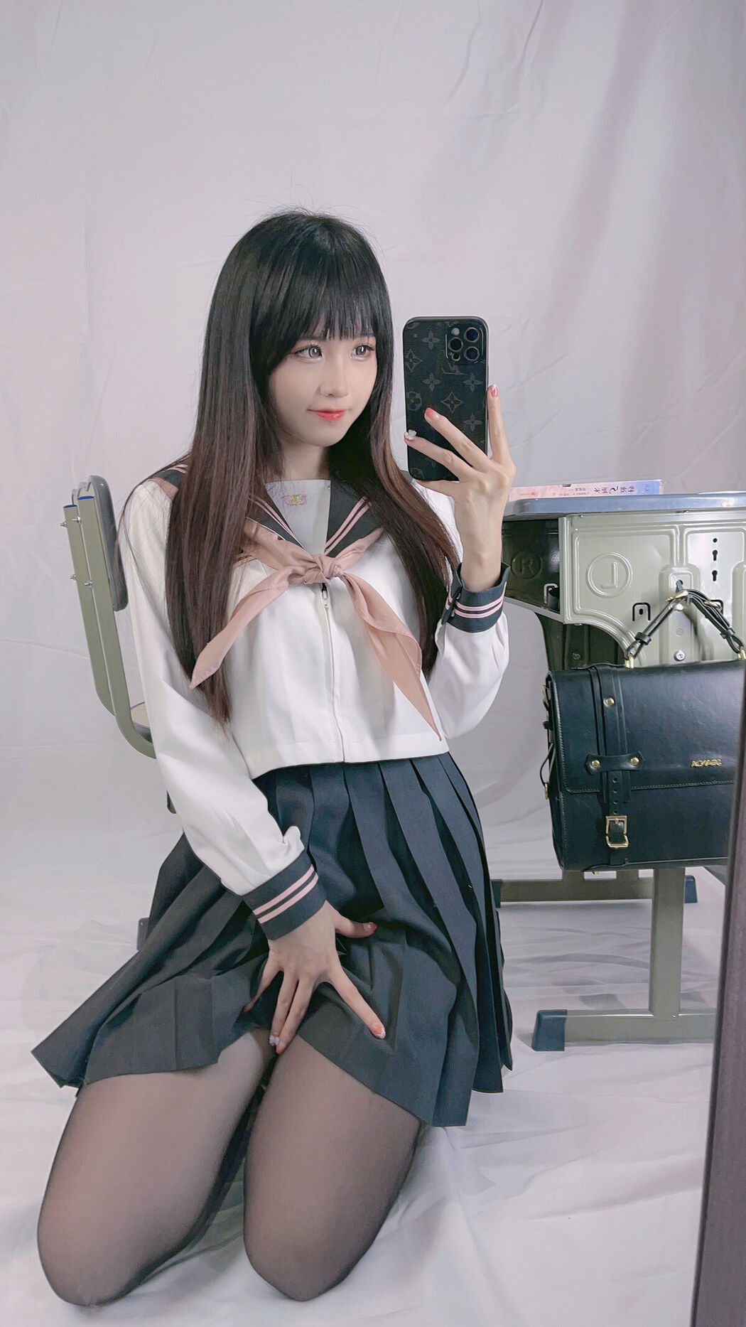 Coser@miko酱ww – mikoの黑丝02 Part1
