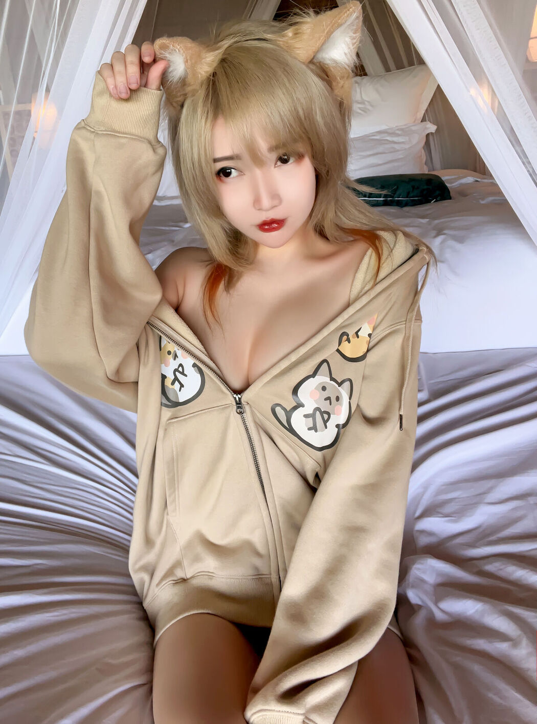Coser@Potato Godzilla &#8211; Casual Blonde Neko Chan M4sturbation Nsfw