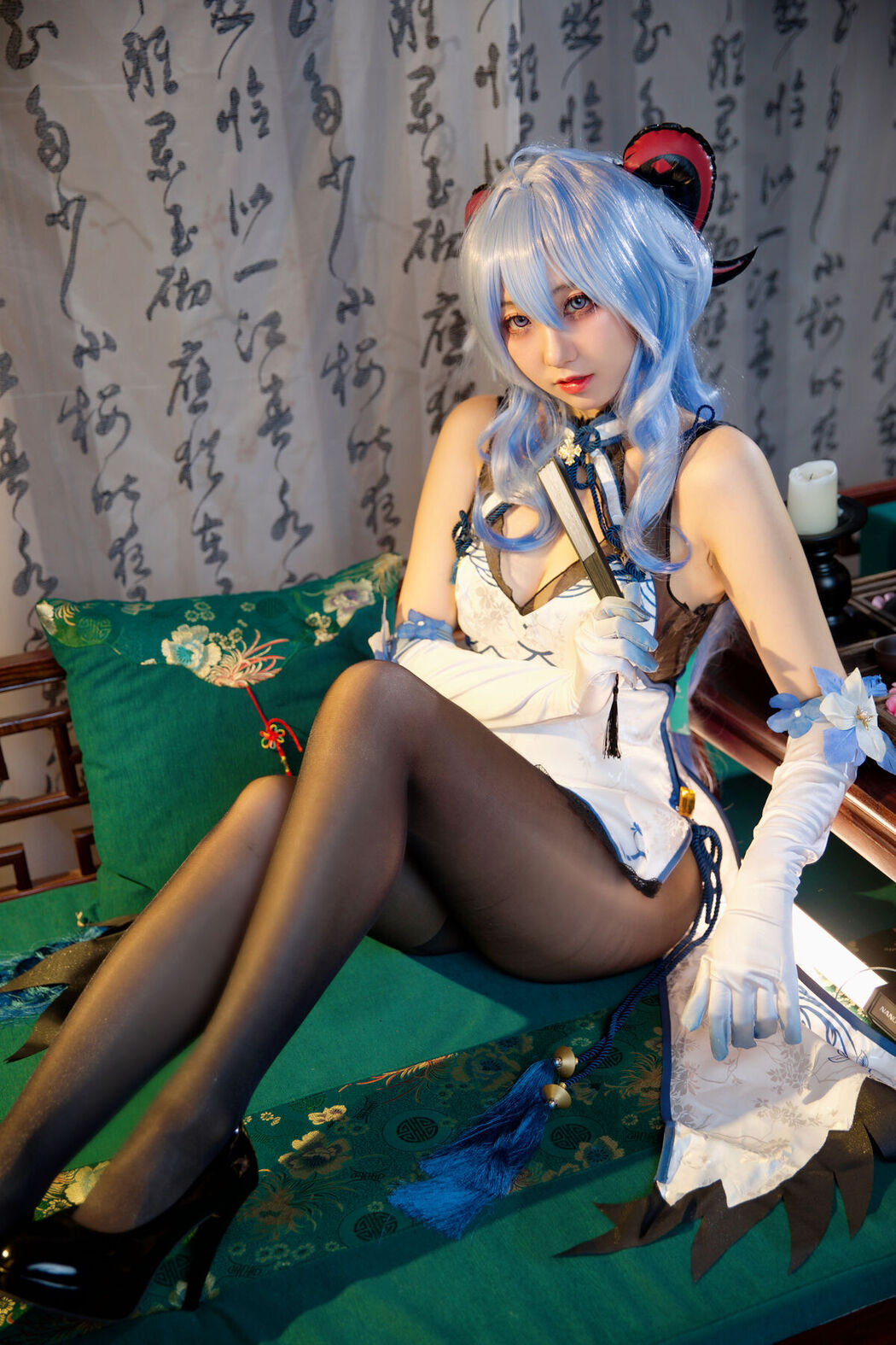Coser@屑雪雪鸭 – 甘雨青花瓷旗袍